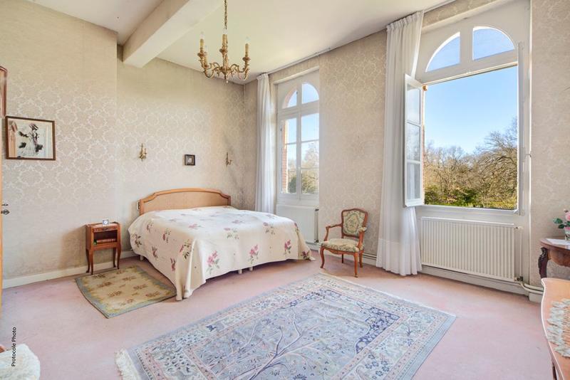 Maison de maîtres - 460 m² - 13 pièces