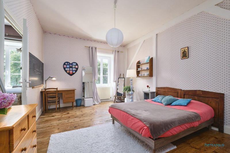 Maison ancienne - 300 m² - 13 pièces