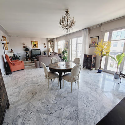 Appartement - 98 m² - 4 pièces