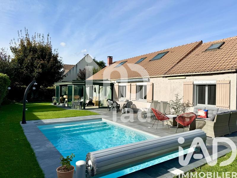 Maison - 204 m² - 8 pièces