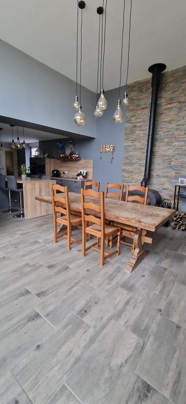 Maison - 213 m² - 8 pièces