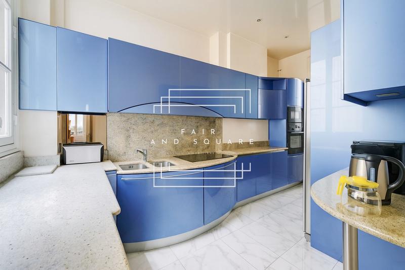 Appartement - 193 m² - 6 pièces