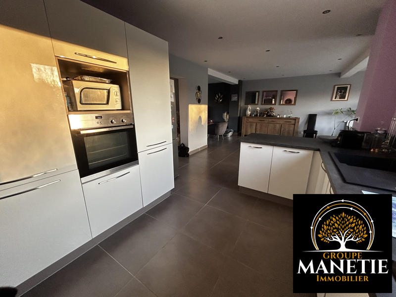 Maison contemporaine - 121 m² - 6 pièces