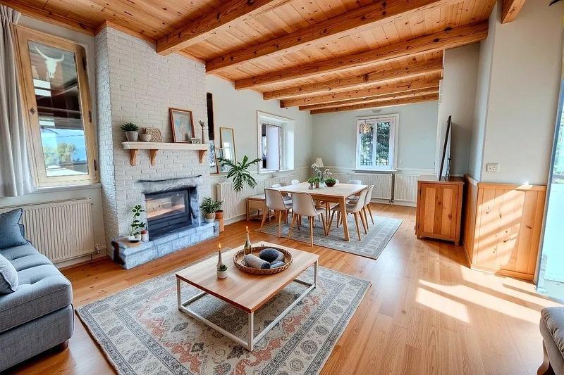 Maison - 180 m² - 8 pièces