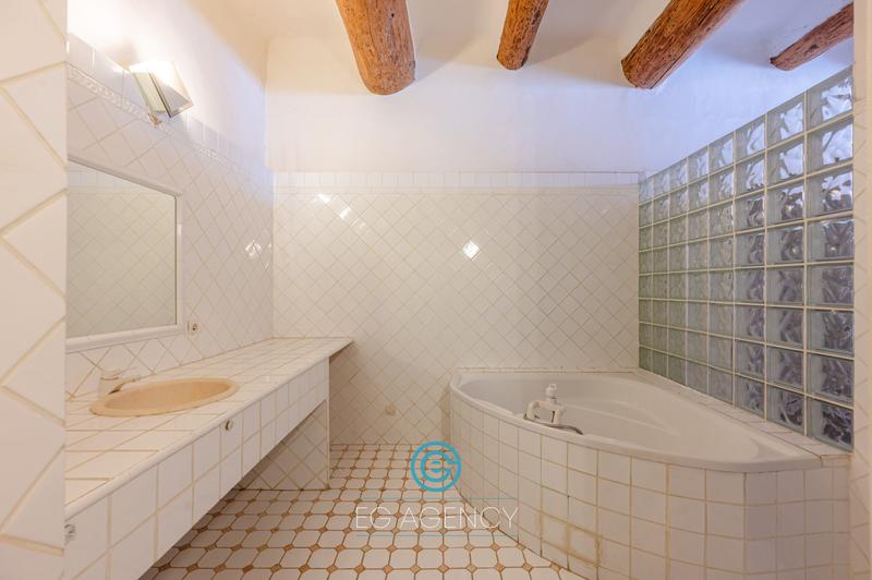 Appartement - 101 m² - 3 pièces