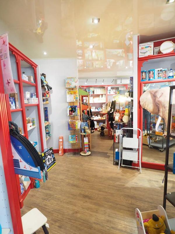 Bureau - 67 m² - 2 pièces