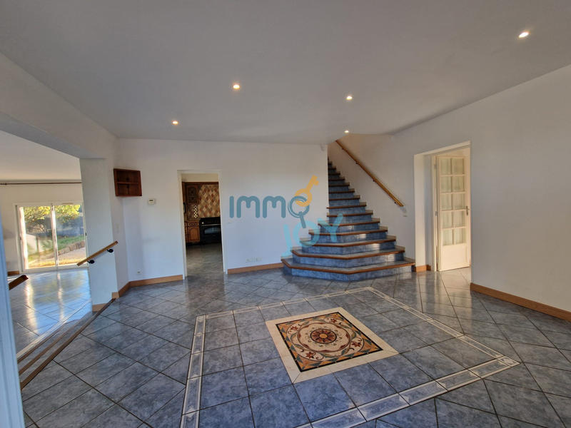 Villa - 204 m² - 6 pièces