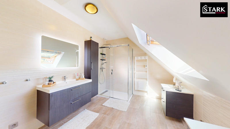 Maison - 114 m² - 5 pièces