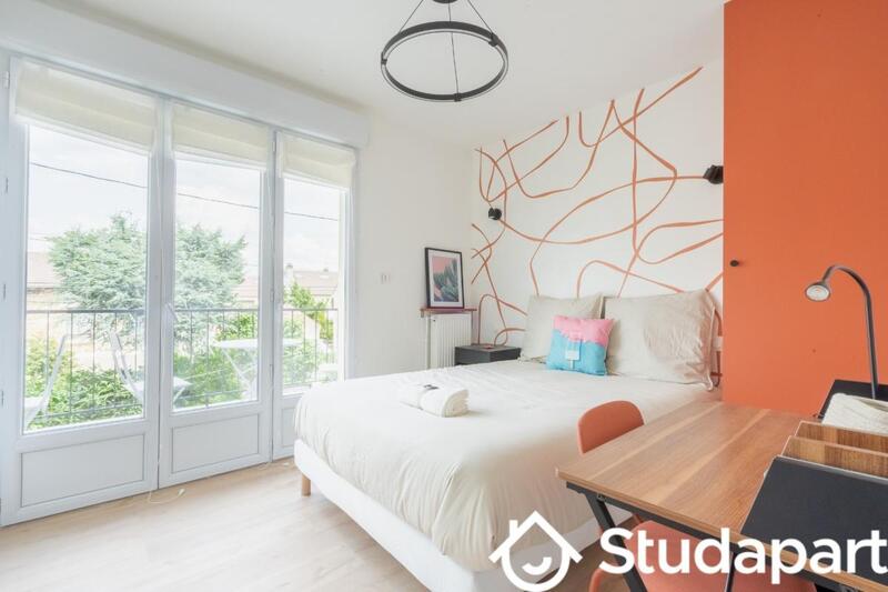 Chambre - 12 m² - 1 pièce