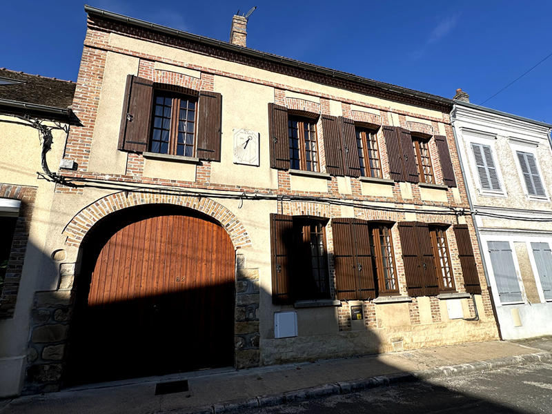 Maison - 271 m² - 7 pièces