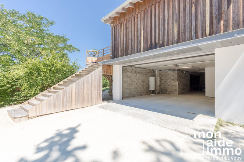 Maison contemporaine - 227 m² - 7 pièces