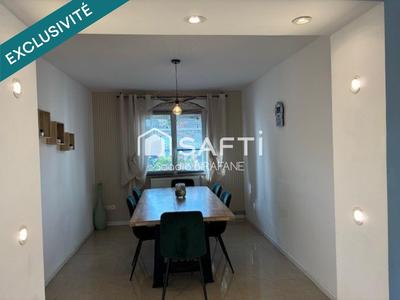 Maison - 222 m² - 7 pièces