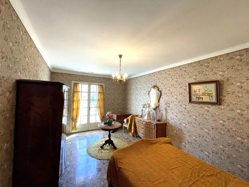 Maison - 185 m² - 7 pièces