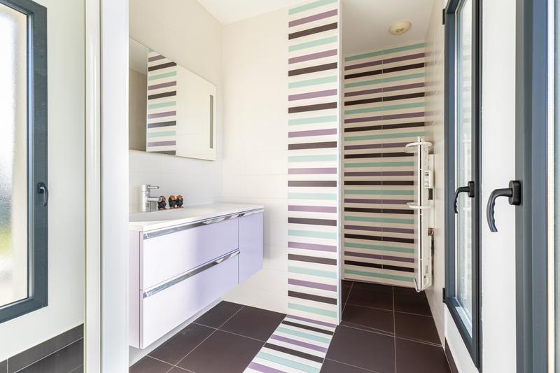 Maison contemporaine - 287 m² - 7 pièces