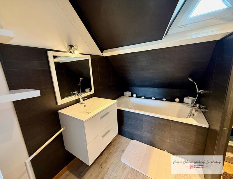 Maison - 170 m² - 6 pièces