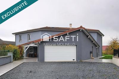 Maison - 260 m² - 12 pièces