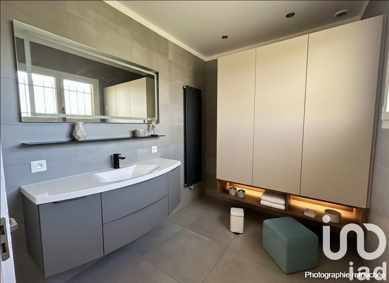 Maison - 280 m² - 7 pièces