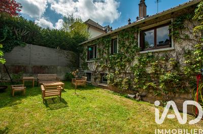 Maison - 139 m² - 7 pièces