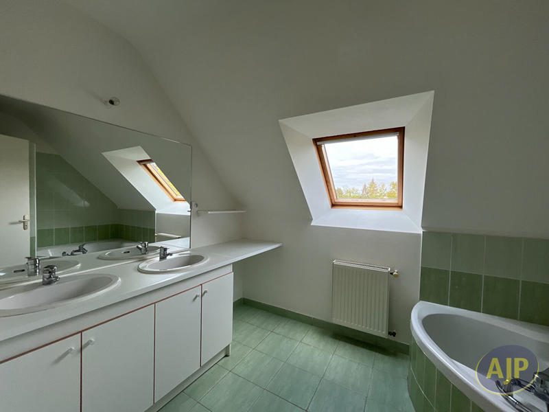 Maison - 112 m² - 6 pièces