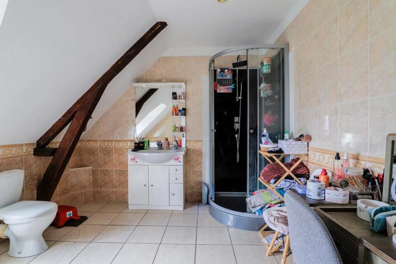 Corps de ferme - 225 m² - 11 pièces