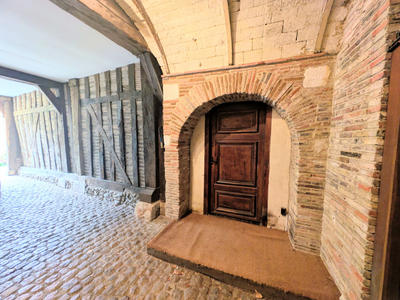 Maison - 242 m² - 8 pièces