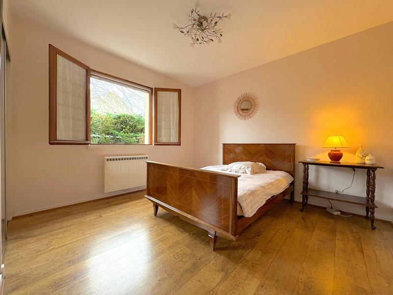 Maison - 227 m² - 8 pièces