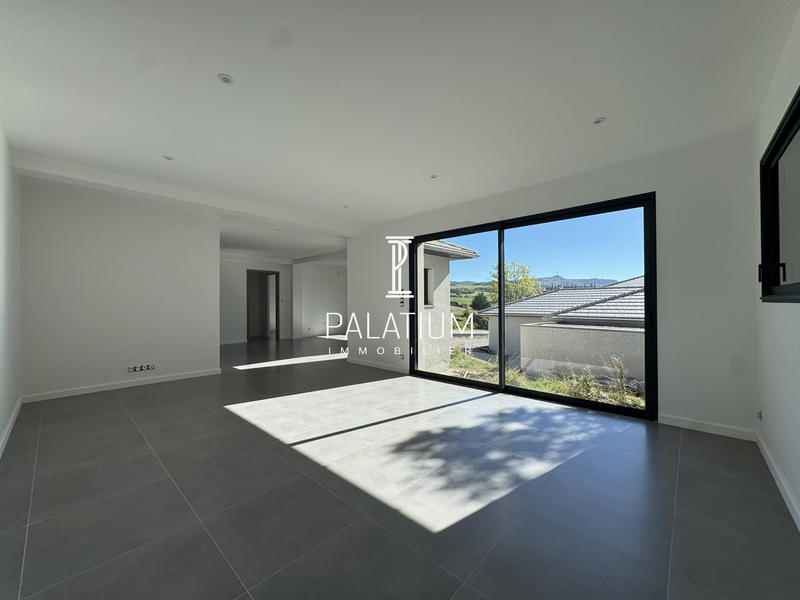 Maison contemporaine - 114 m² - 5 pièces