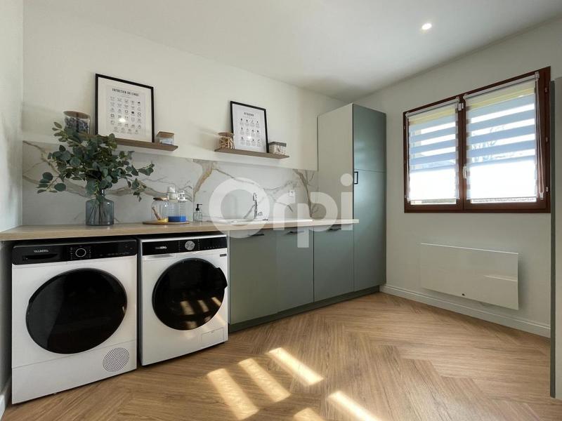 Maison - 184 m² - 6 pièces