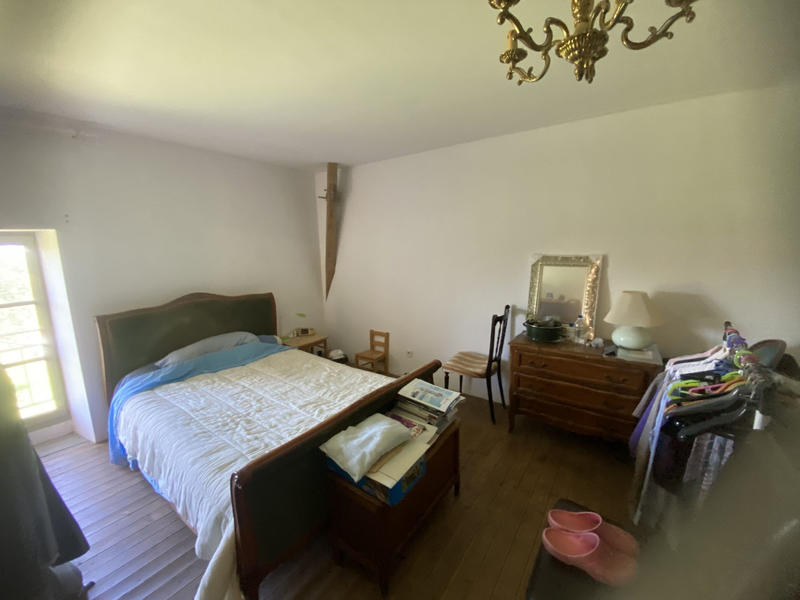 Maison - 260 m² - 8 pièces