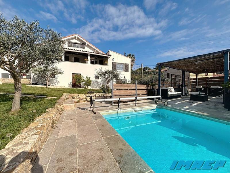 Maison - 130 m² - 5 pièces