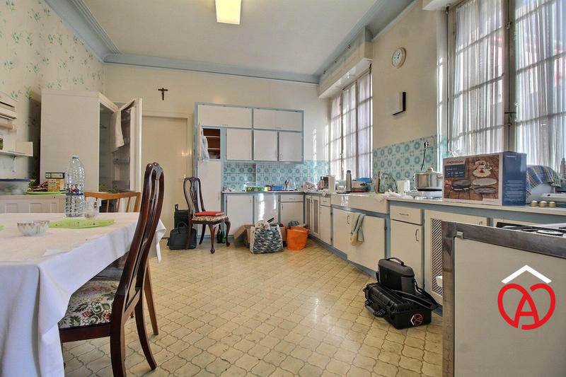 Maison - 408 m² - 17 pièces