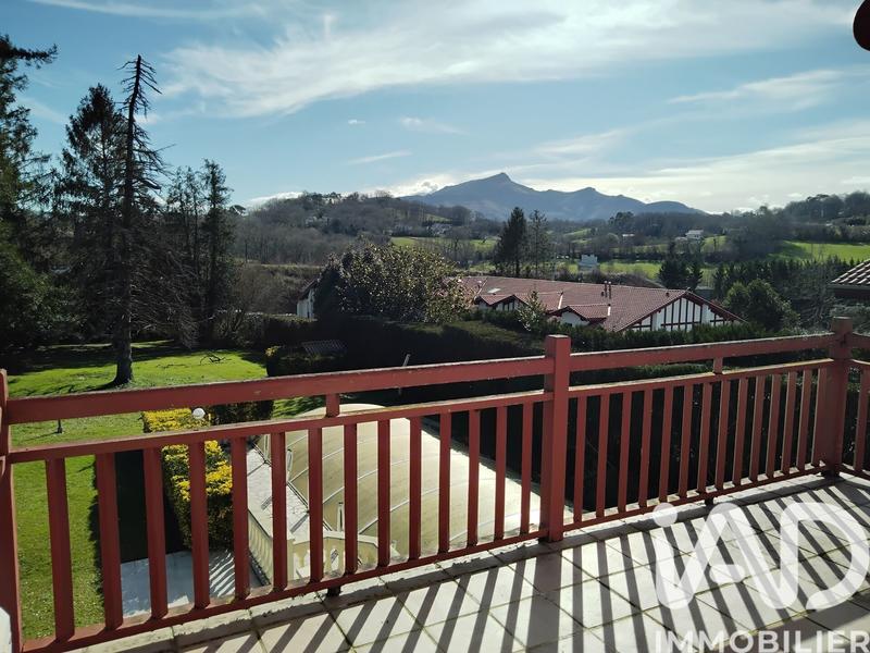 Maison - 180 m² - 5 pièces