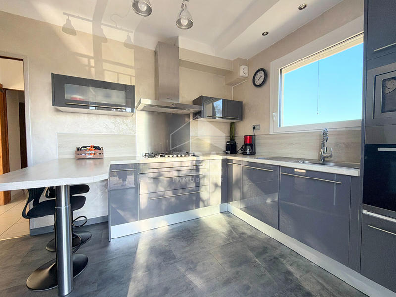 Maison - 154 m² - 7 pièces