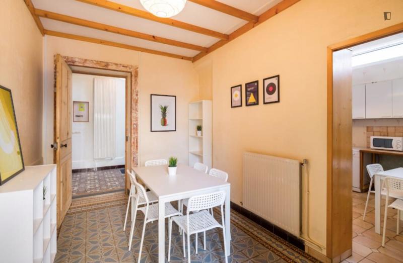 Chambre - 14 m² - 8 pièces