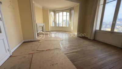 Appartement - 147 m² - 5 pièces