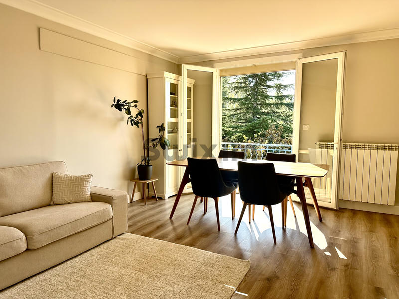 Maison - 195 m² - 9 pièces