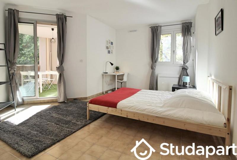 Chambre - 11 m² - 1 pièce