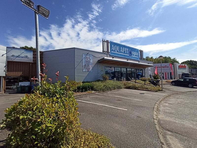 Local commercial - 1 030 m²