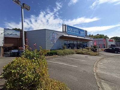 Local commercial - 1 030 m²