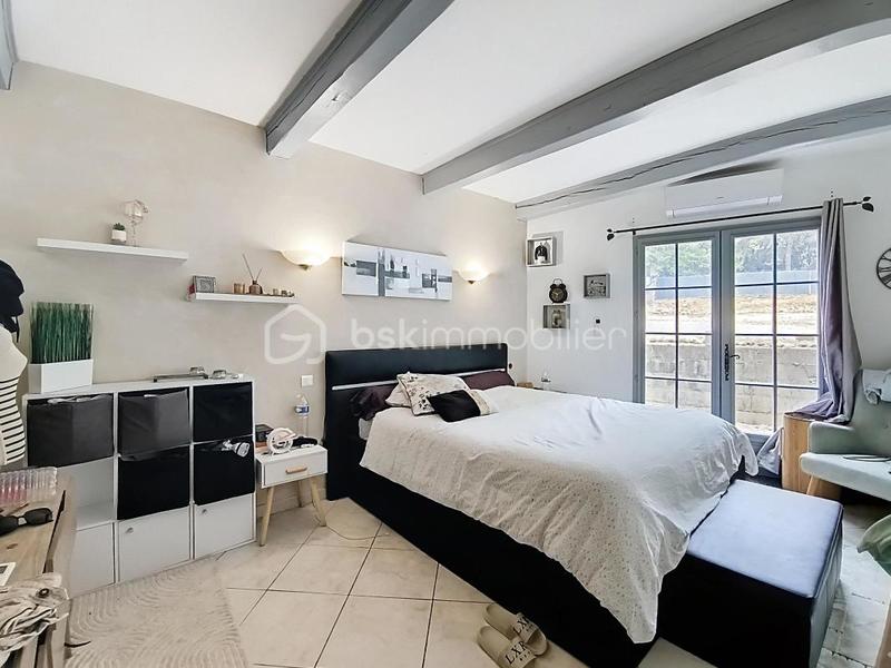 Maison - 287 m² - 11 pièces