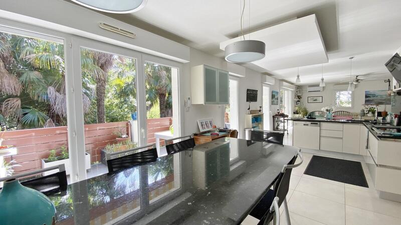 Appartement sur toit - 129 m² - 5 pièces