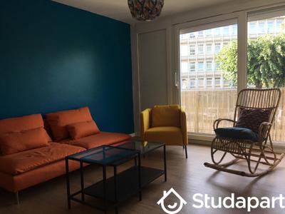 Chambre - 12 m² - 1 pièce