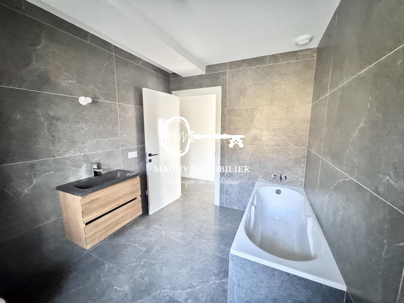 Appartement - 92 m² - 4 pièces