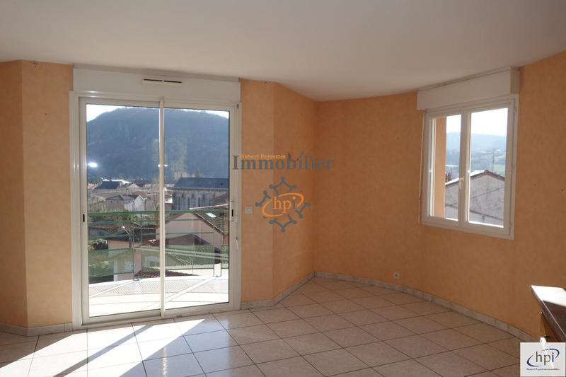 Appartement - 75 m² - 3 pièces