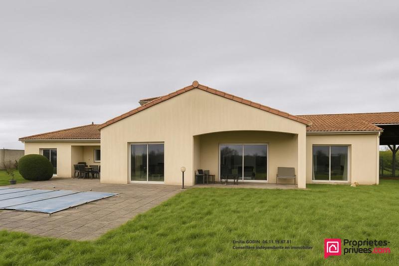 Maison - 217 m² - 8 pièces