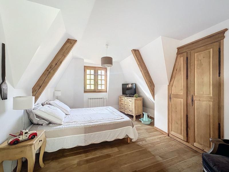 Maison - 262 m² - 6 pièces