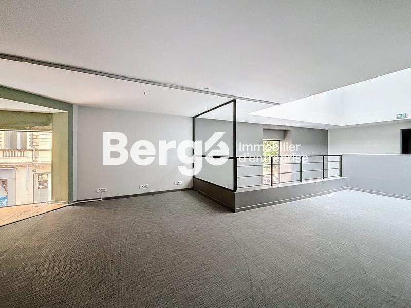 Local commercial - 158 m²