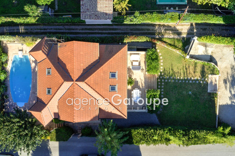 Villa - 187 m² - 6 pièces