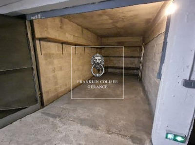 Parking / Garage - 15 m²