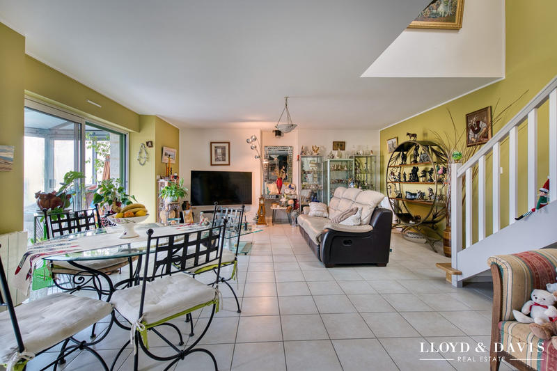 Maison - 107 m² - 5 pièces